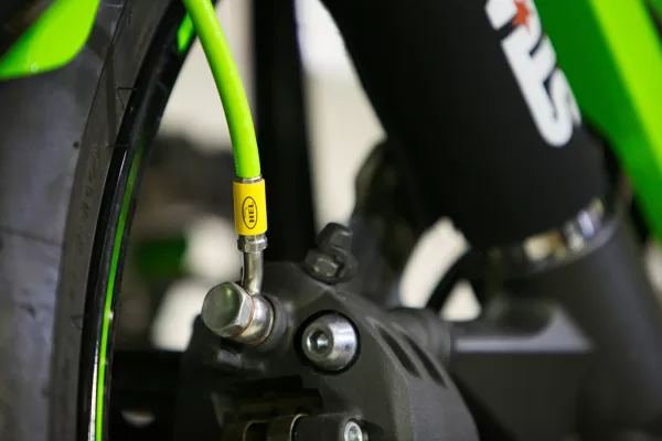 Армированный тормозной шланг HEL салатовый, Kawasaki Green